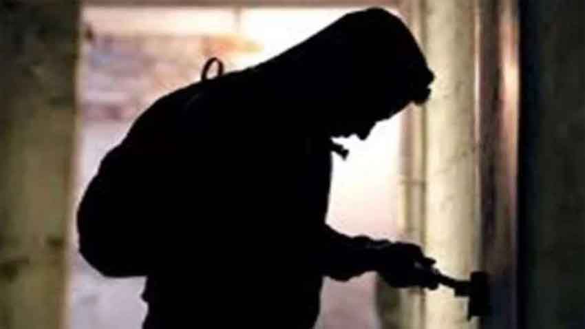 एक ही रात में तीन घरों में सेंध