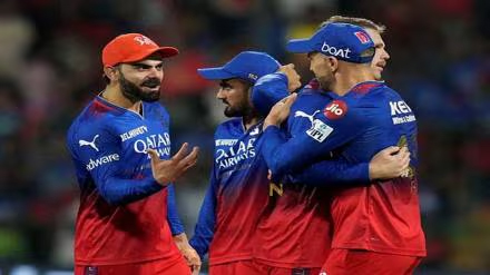 RCB vs CSK IPL 2024 : लगातार छठी जीत के साथ रॉयल चैलेंजर्स बंगलुरु प्लेऑफ में