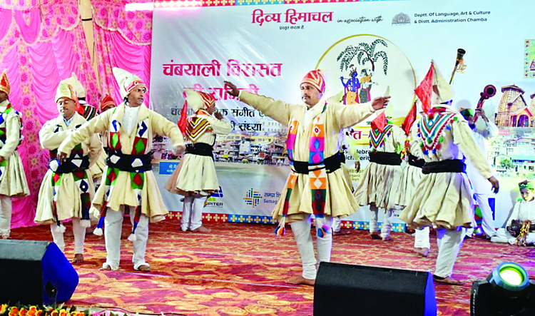 ‘दिव्य हिमाचल’ के मंच पर चंबा की लोक संस्कृति