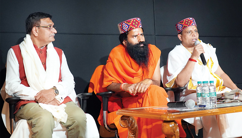 प्राकृतिक प्रजातियों के पौधारोपण-संरक्षण पर जोर