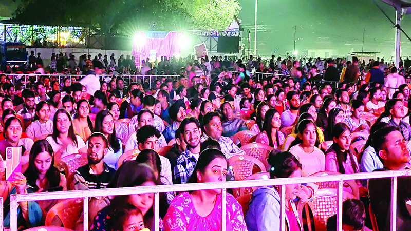 नलवाड़ी स्टार नाइट…पहली शाम अखिल के नाम