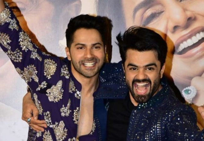 वरुण धवन के लिए मनीष पॉल की पोस्ट, ‘अलग मां से भाई’ और ‘मेरी जान’