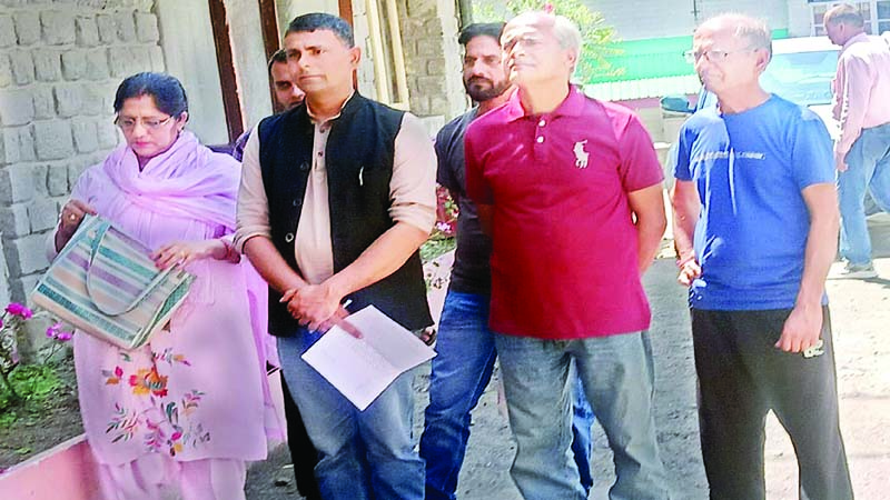 पेट्रोलियम उत्पादों को भी जीएसटी के दायरे में लाएं