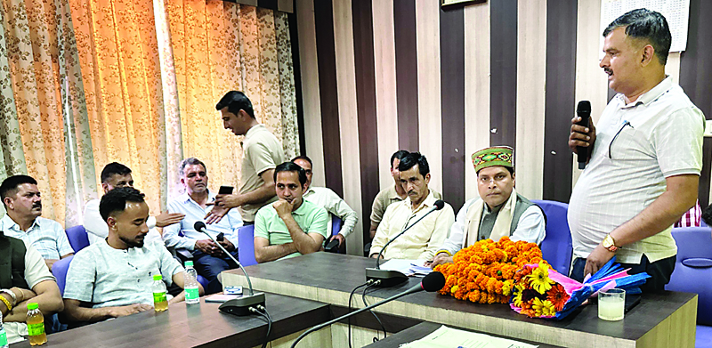 मौलिक अधिकारों का खुलेआम हो रहा हनन