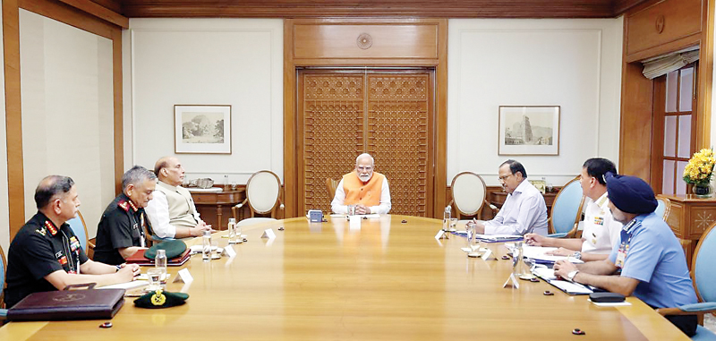 PM की सेना को खुली छूट, हाई लेवल मीटिंग में बोले मोदी, टारगेट, समय और तरीका आप तय करें