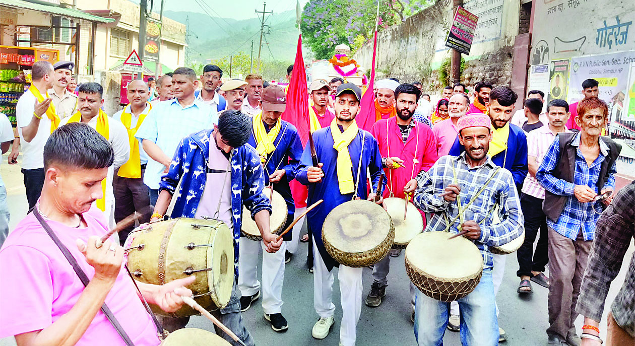 शोभायात्रा का हिस्सा नहीं बनी भगवान परशुराम की मुख्य पालकी