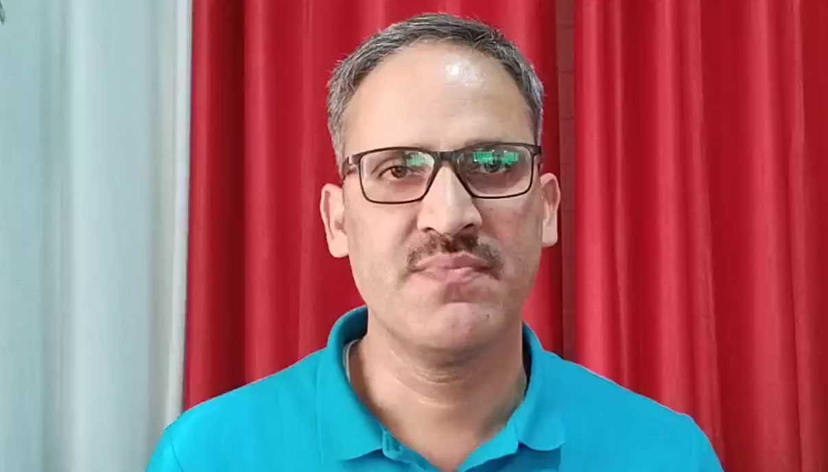 कॉन्ट्रैक्ट नियुक्ति रोकी