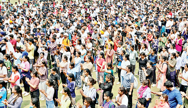चंडीगढ़ में सिविल डिफेंस वालंटियर भर्ती, युवाओं में जोश, सैकड़ों ने भरे फार्म, ट्रेनिंग प्रोग्राम को उमड़ी भीड़