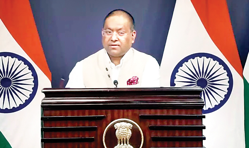 कश्मीर मसले से दूर रहें ट्रंप, विदेश मंत्रालय ने किया साफ, तीसरे पक्ष के लिए कोई जगह नहीं