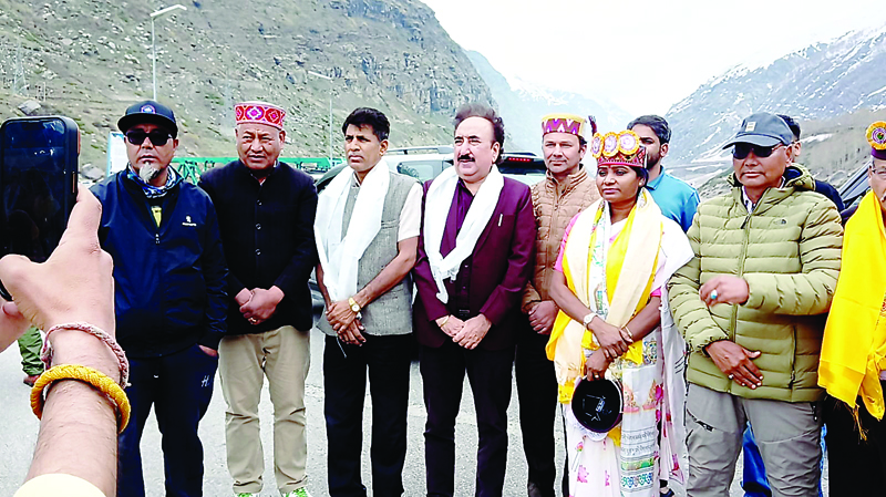 लाहुल दौरे पर पहुंची आशा लाखरा
