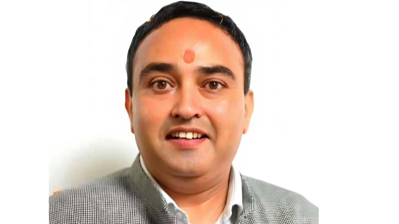 व्यवस्था परिवर्तन में कर्मचारियों को पड़ रहे थप्पड़, चक्षु बोले- सरकार की हिटलरशाही का अंत करीब