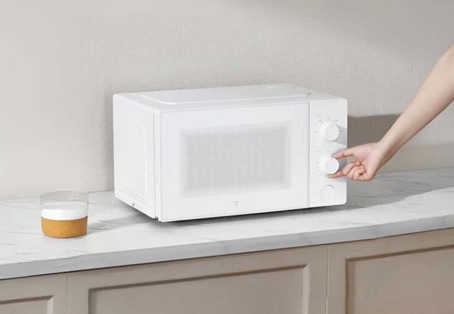Xiaomi ने लांच किया 700W हीटिंग पावर वाला माइक्रोवेव, जानें कीमत