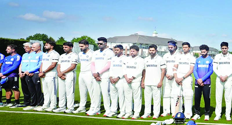 एयर इंडिया क्रैश में मृतकों को टीम इंडिया ने दी श्रद्धांजलि