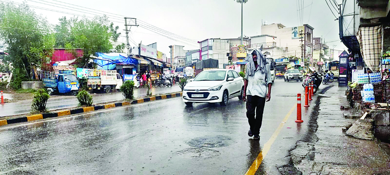 बारिश की फुहारें…तपती लू, भयंकर गर्मी से राहत