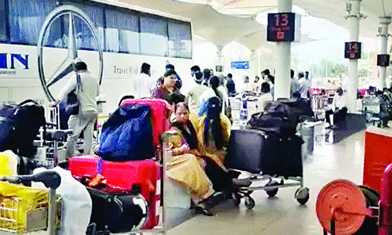 एक दिन में एयर इंडिया की सात फ्लाइट्स रद्द