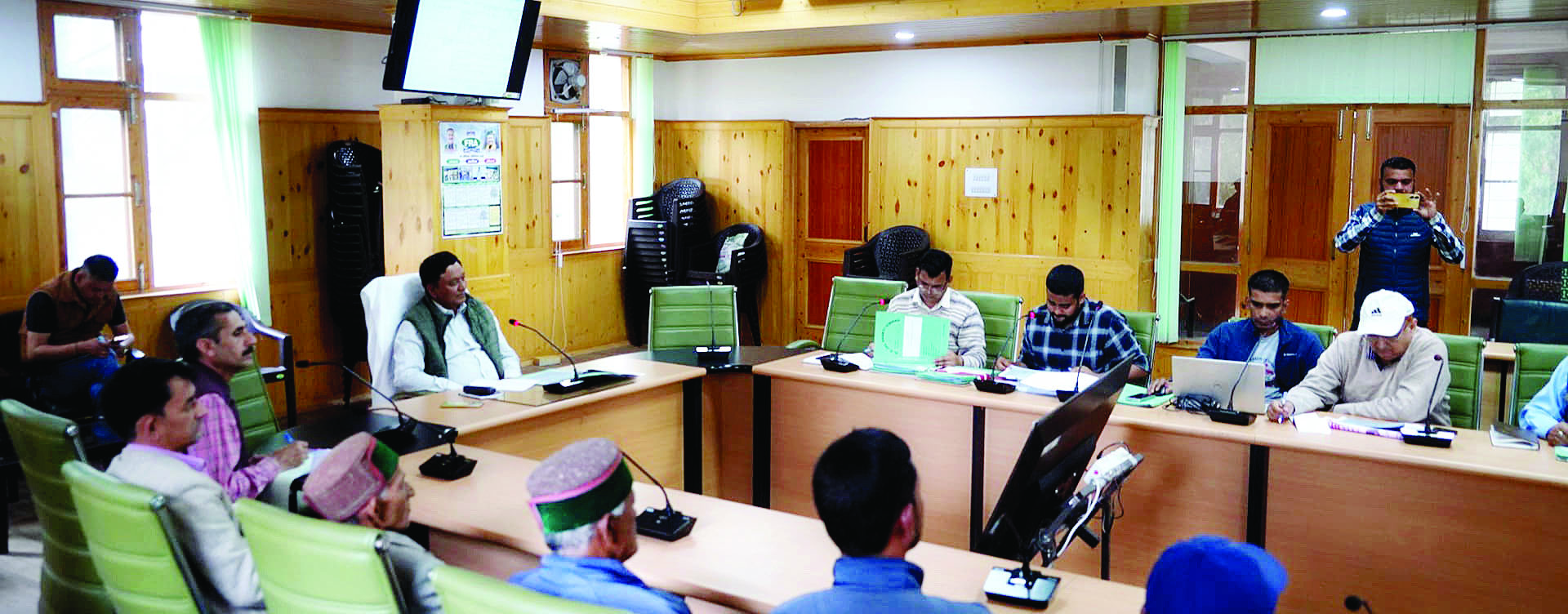 विकास के कार्यों को समय पर करें पूरा