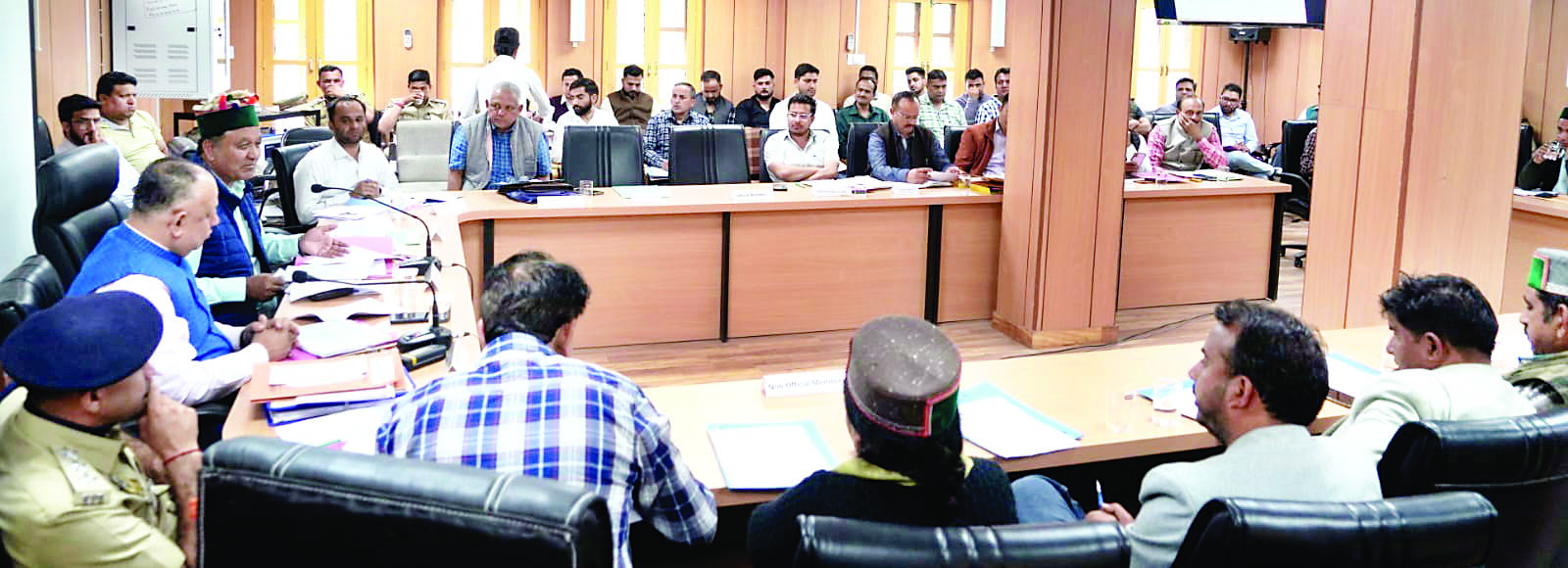 अधिकारियों को निर्देश,पेंंडिग काम जल्द पूरा करो