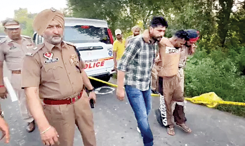 पुलिस-बदमाश के बीच मुठभेड़, जवाबी कार्रवाई में गैंगस्टर को लगी गोली, पिस्टल और कारतूस बरामद