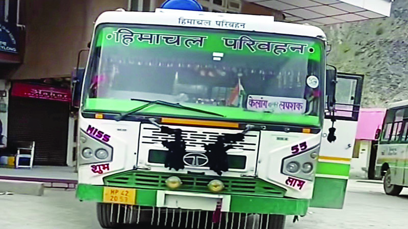 अढ़ाई साल बाद सडक़ पर लौटी रफ्तार