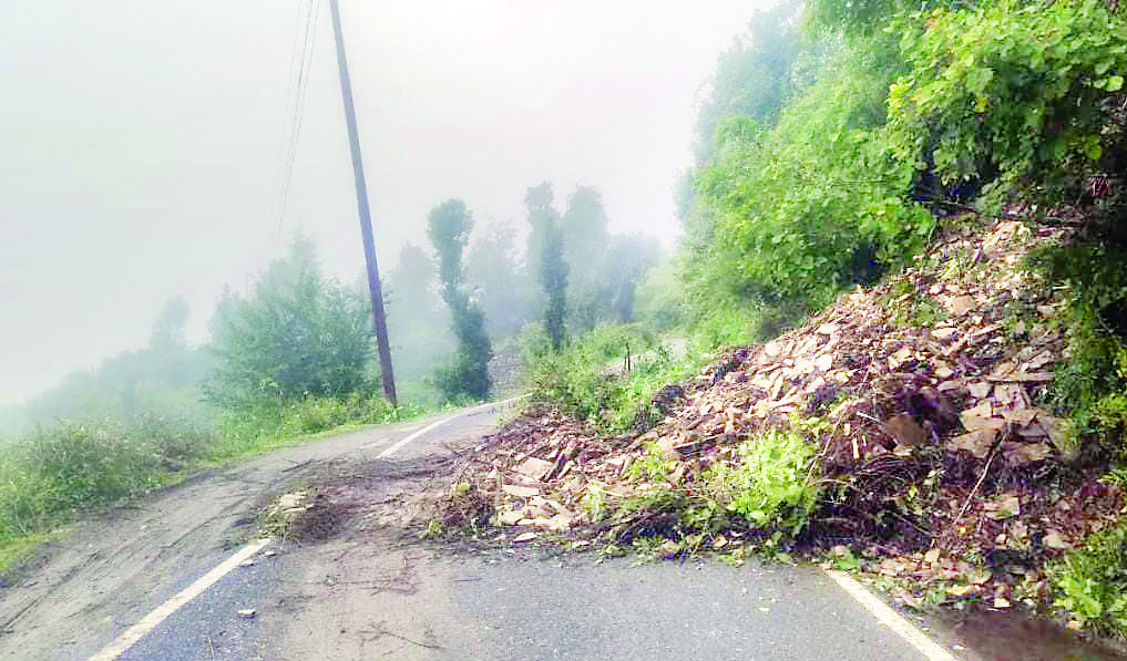 कुफरी के आसपास के इलाकों मे बारिश ने फिर मचाया कोहराम