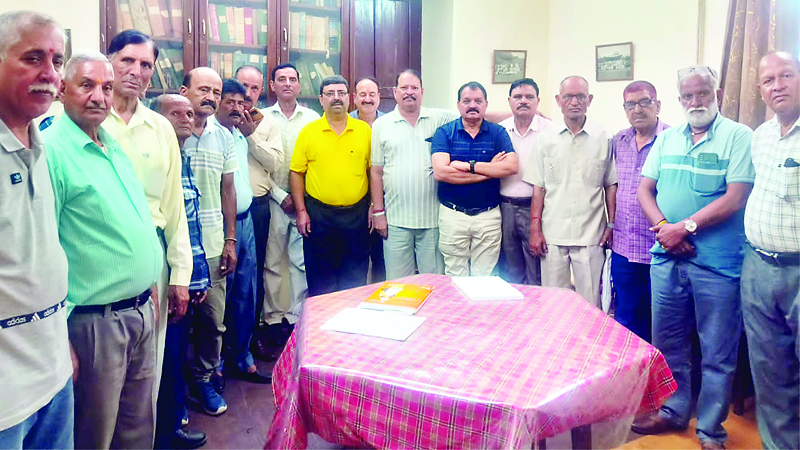 लंबित वित्तीय लाभों का हो एकमुश्त भुगतान