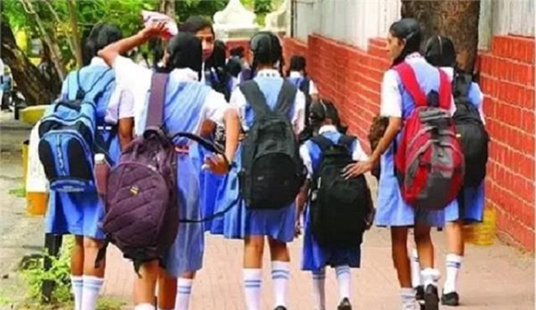 हिमाचल में बंद होगा स्कूली बच्चों का मोबाइल फोन, मुख्य सचिव ने शिक्षा विभाग को दिए निर्देश