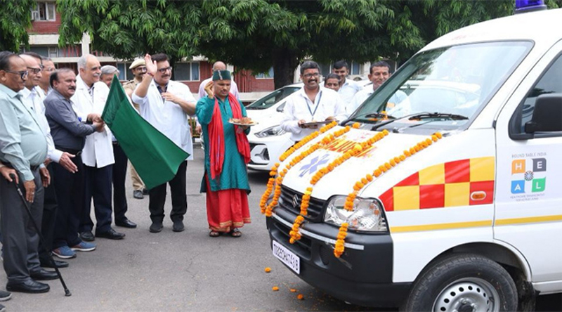 मरीजों को मिलेगा लाभ, पीजीआई को मिली तीन नई एंबुलेंस