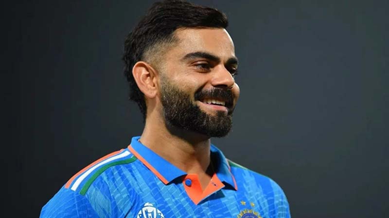 विराट कोहली पहुंचे रांची, एक झलक पाने को बेकरार दिखे फैंस