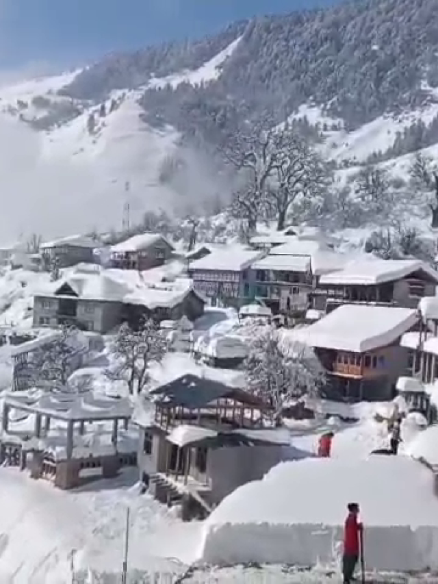 यूरोप से भी खूबसूरत है हिमाचल का यह गांव, बर्फ में बिखेरी छटा
