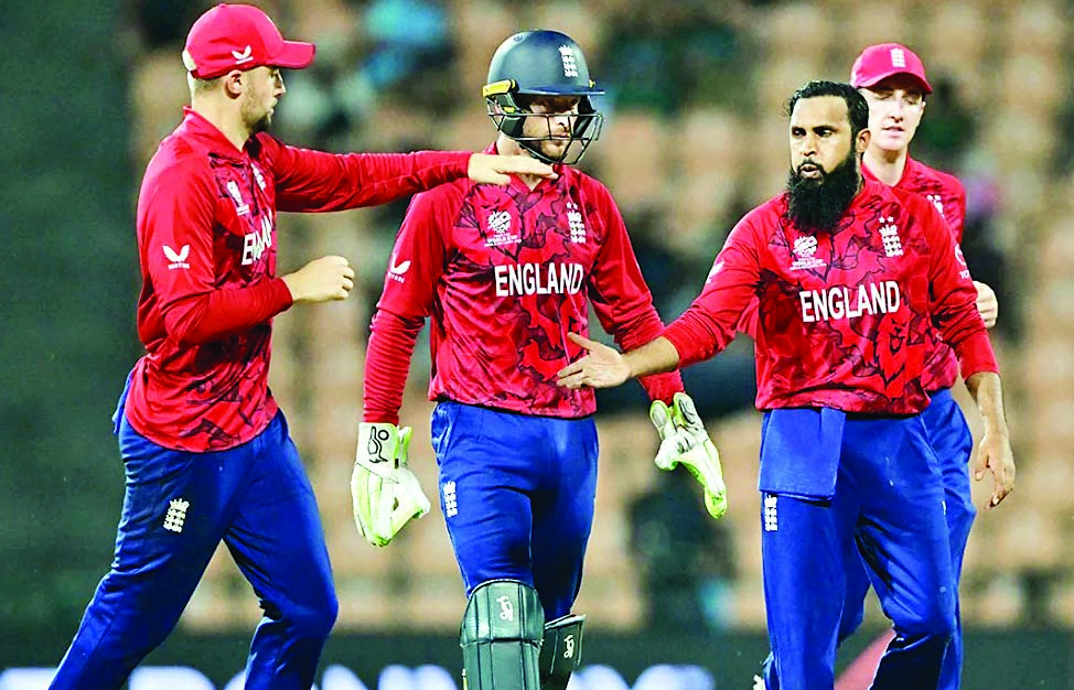 T20 World Cup: इंग्लैंड की सेमीफाइनल में एंट्री, सुपर आठ में पाकिस्तान को दो विकेट से हराया