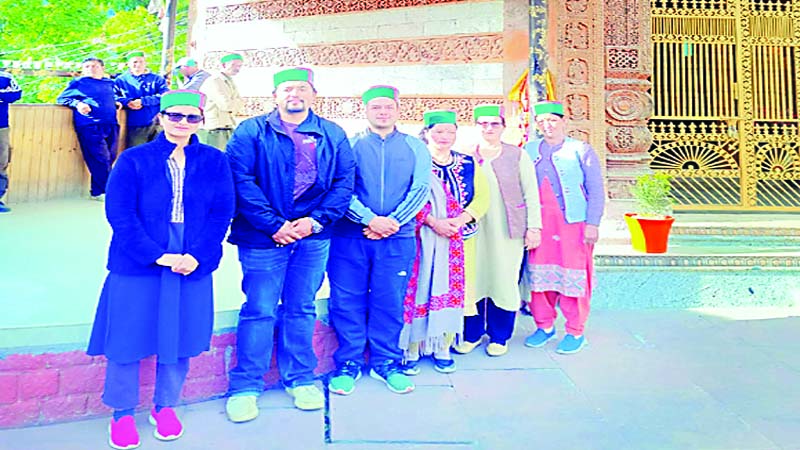 राधिका नेगी को फिर सौंपी प्रधान की जिम्मेदारी