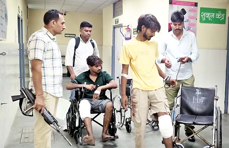 पूंडरी में पुलिस और गैंगस्टरों के बीच मुठभेड़, दो बदमाश गिरफ्तार, आरोपियों पर पहले से ही कई मामले दर्ज