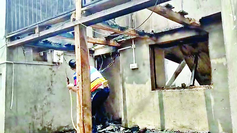आग लगने से मकान जलकर राख