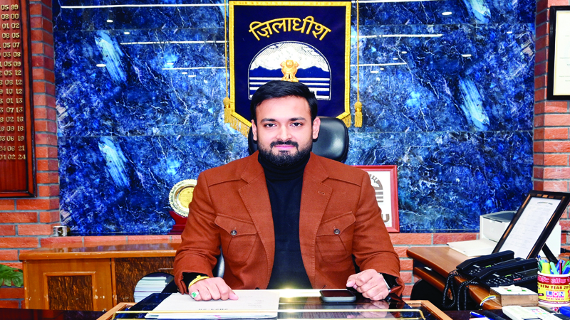 अफसर घर-घर पूछेंगे 33 सवाल