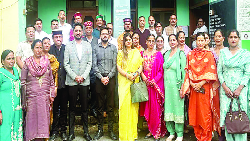 नए सदस्यों ने संभाली विकास की बागडोर