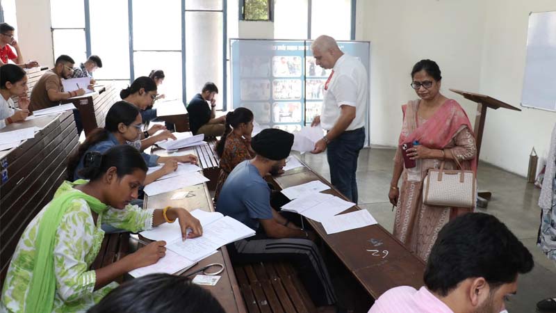 पंजाब यूनिवर्सिटी की LLB प्रवेश परीक्षा शांतिपूर्ण ढंग से संपन्न, 89.42% अभ्यर्थी हुए शामिल