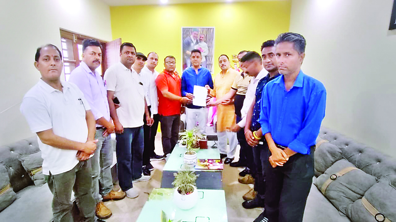 प्री-प्राइमरी कक्षाओं में तैनात हों स्थायी शिक्षक