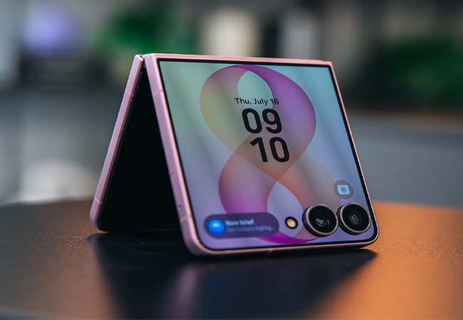 Samsung ने Galaxy Unpacked इवेंट में लांच किया Galaxy Z Flip 8, जानें कीमत और फीचर्स