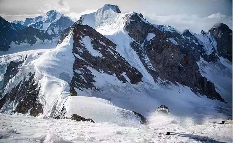 हिमाचल का सबसे बड़ा ग्लेशियर कौन सा है?