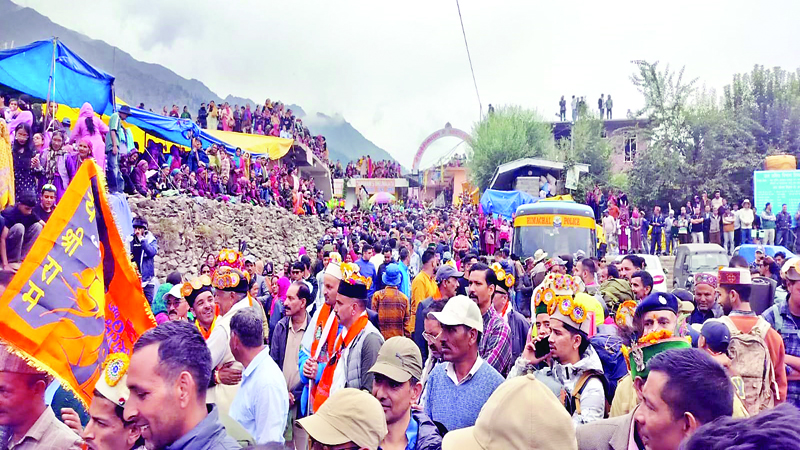 शिव के जयकारों से गंूजा त्रिलोकीनाथ