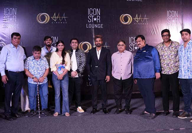 मेगा अनाउंसमेंट: अल्लू अर्जुन ने विशाखापत्तनम में लॉन्च किया एएए सिनेमाज!