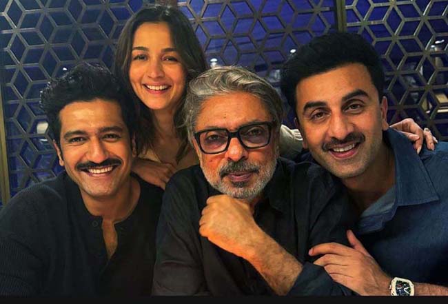 संजय लीला भंसाली ने पूरी की रणबीर, आलिया, विक्की कौशल स्टारर ‘लव एंड वॉर’ की शूटिंग, जानिए कब होगी रिलीज!