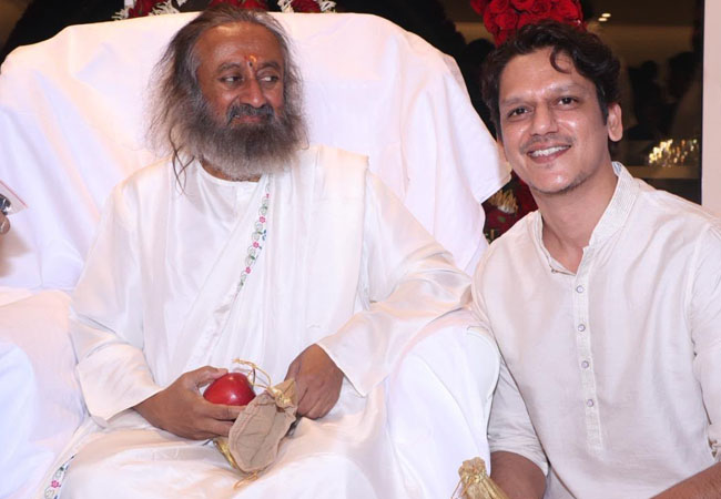 प्रार्थना और आभार के साथ विजय वर्मा ने की नई शुरुआत