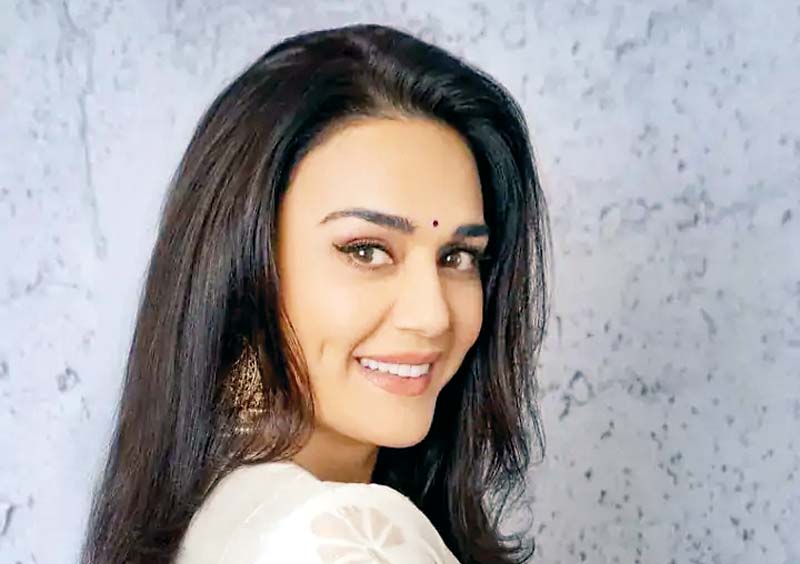 सेंसर बोर्ड की नई टीम में प्रीटि जिंटा, सुनील शेट्टी
