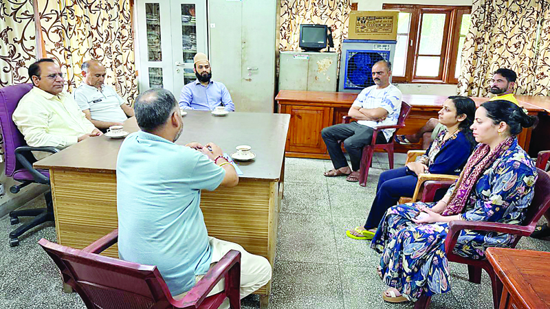 चुवाड़ी अस्पताल में रात की इमरजेंसी में न हो लापरवाही, सीएमओ ने दिए कड़े निर्देश