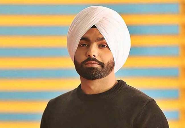 पंजाबी सिंगर एमी विर्क पर जानलेवा हमला, बदमाशों ने किए 7 राउंड फायर, बुलेटप्रूफ गाड़ी ने बचाई जान