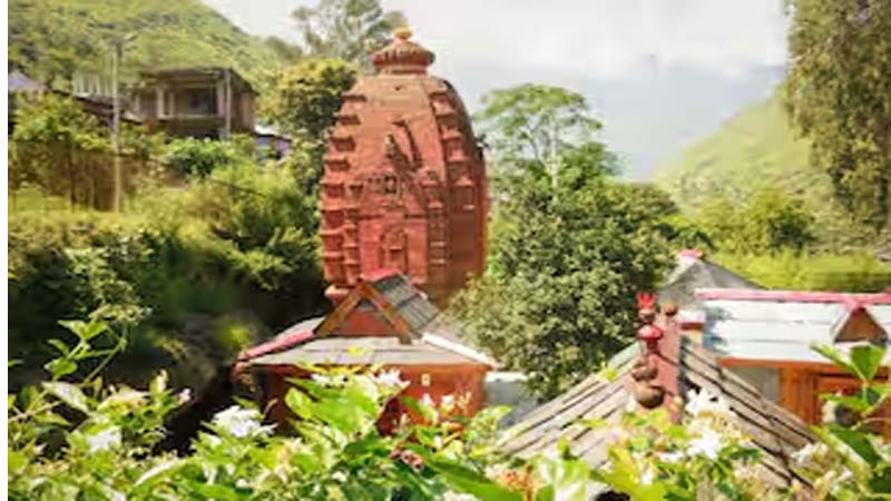 हिमाचल प्रदेश में सूर्य मंदिर कहां स्थित है?