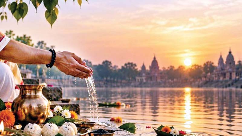 सर्वपितृ अमावस्या : पितृपक्ष के लिए उत्तम तिथि