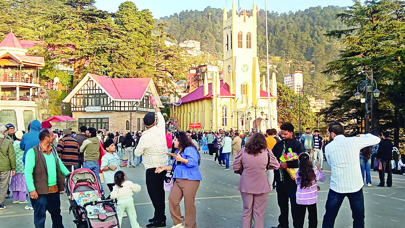 बंगाली पर्यटकों से गुलजार हुआ शिमला